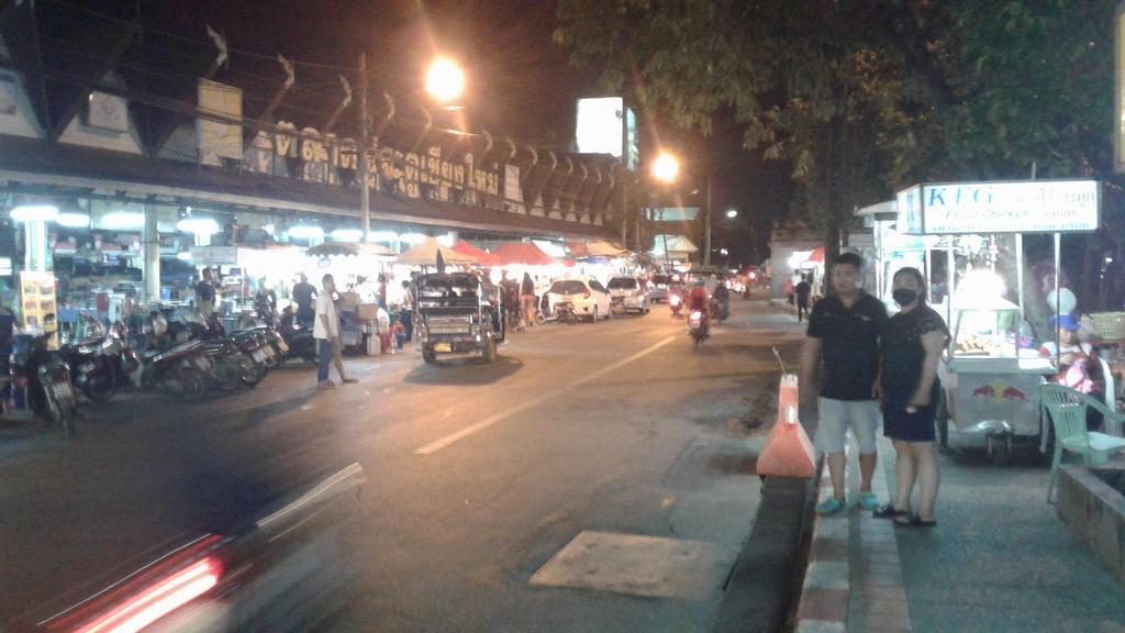 Jaidee House Hotel เชียงใหม่ ภายนอก รูปภาพ